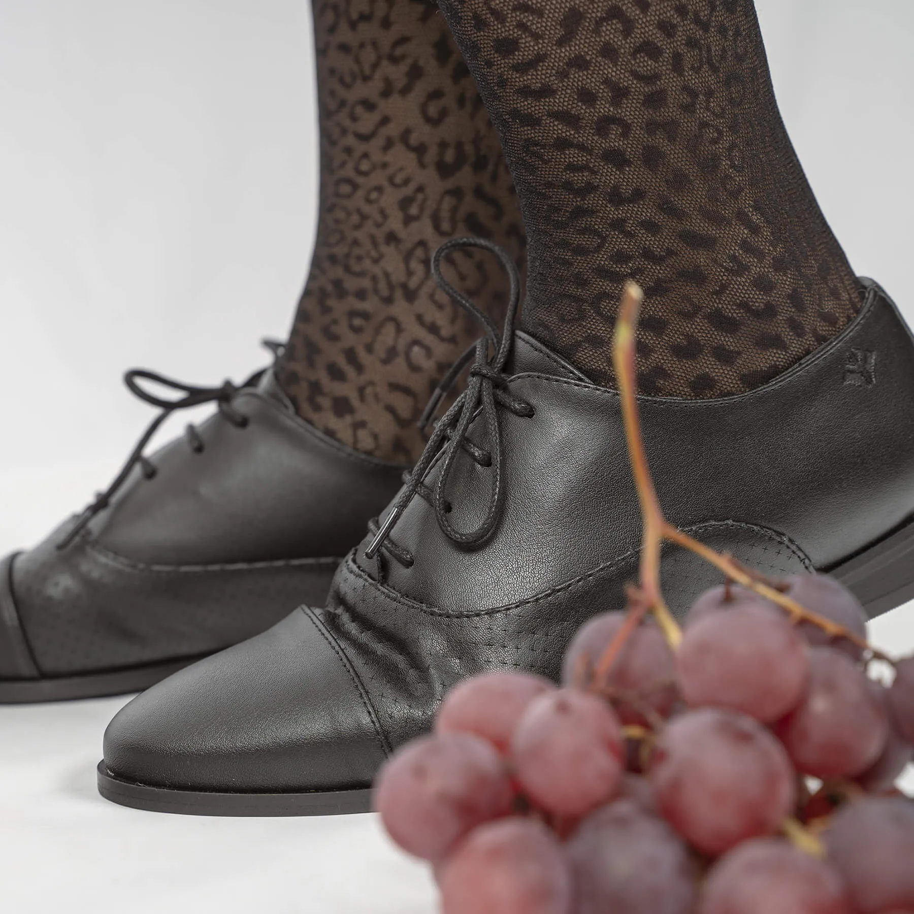 Aiko Damen Oxfordschuhe aus veganem Leder | Schwarz
