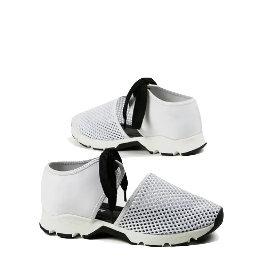 All Black Women's Erstaunliche Mesh-Sneaker in Weiß