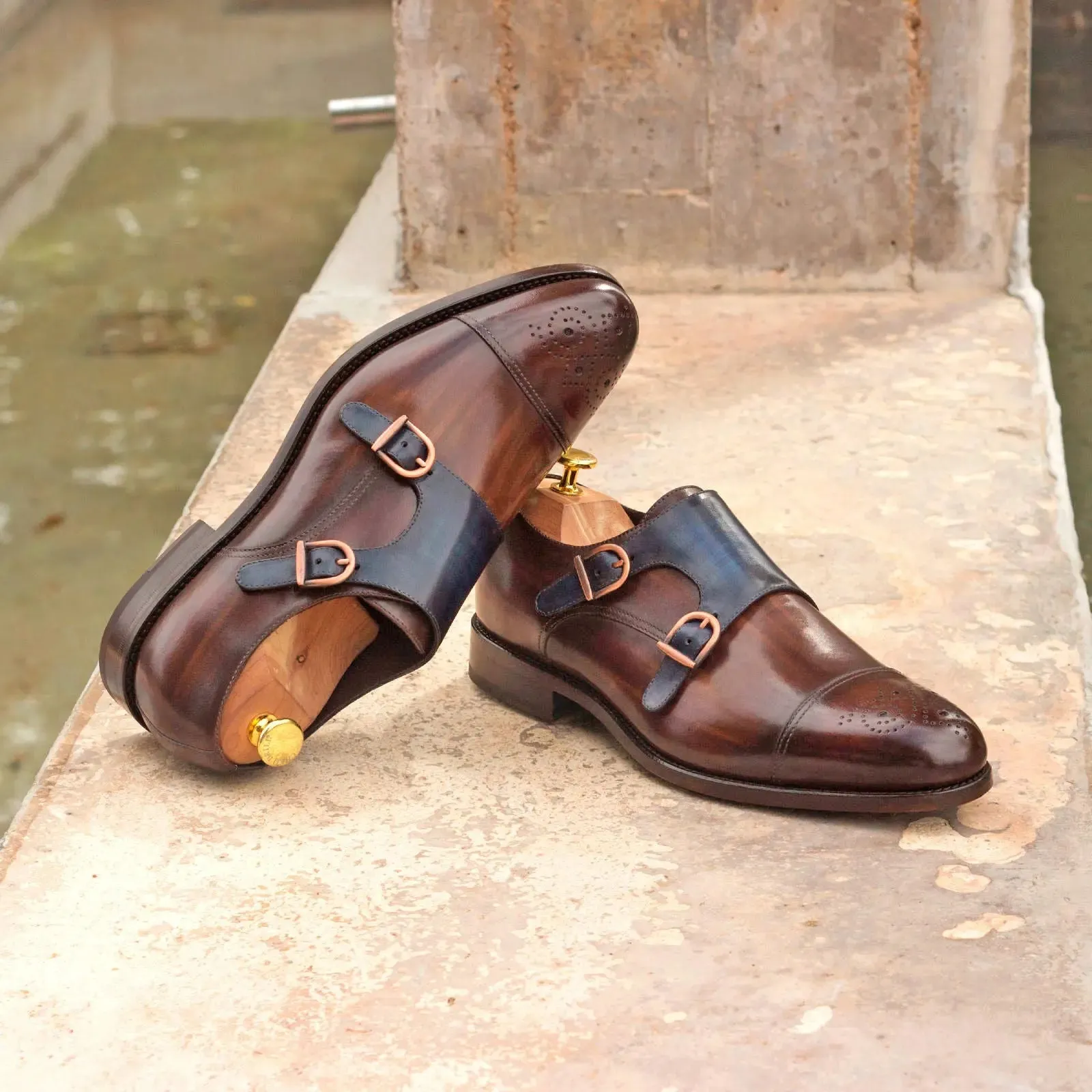 Dapperfam Schuhe DapperFam Monaco in Braun / Denim Herren-Handbemalte Patina Doppelmonk