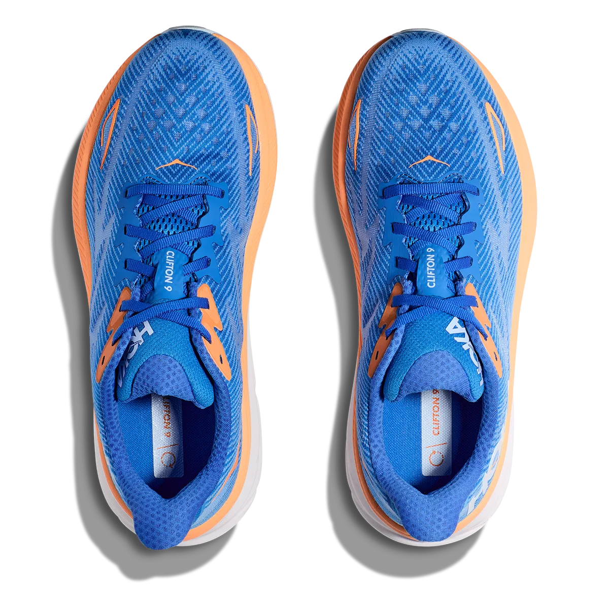 Hoka Clifton 9 - Küstenhimmel - Alles an Bord