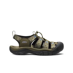 Herren Newport Retro Sandale x Études Studio | Études Olive