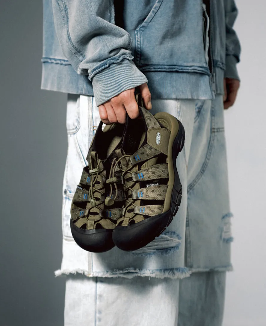 Herren Newport Retro Sandale x Études Studio | Études Olive