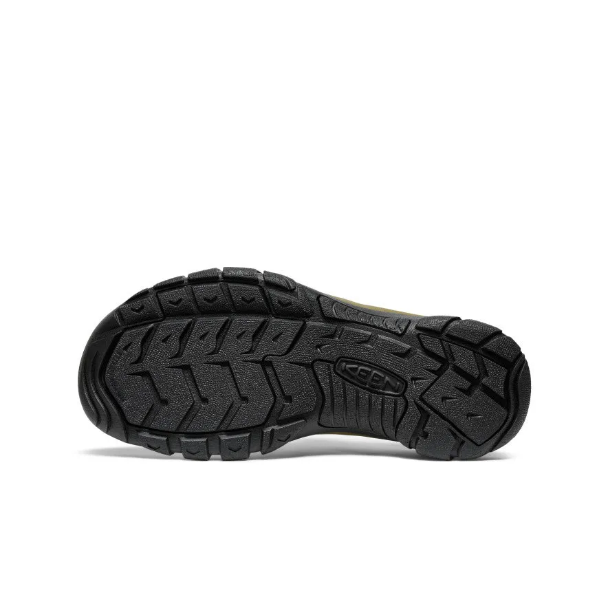 Herren Newport Retro Sandale x Études Studio | Études Olive