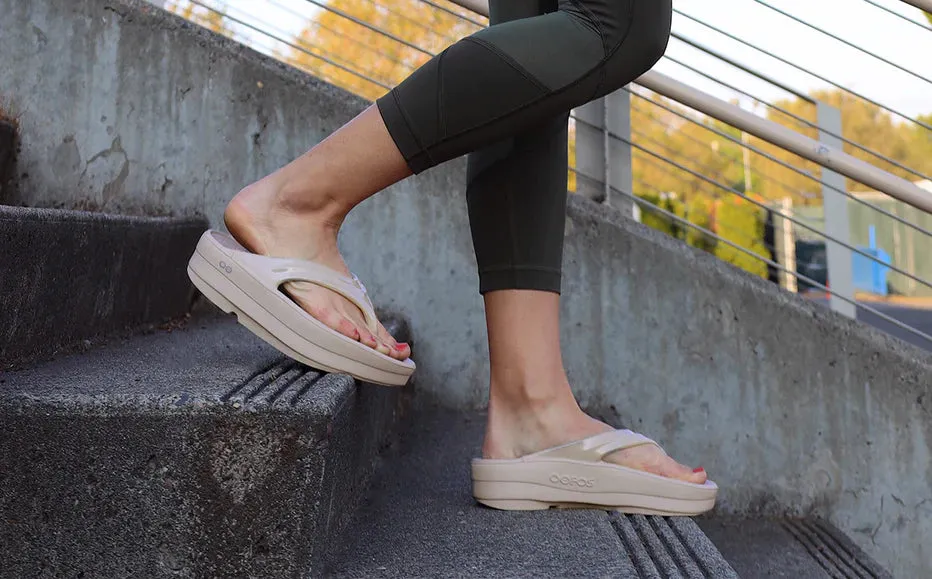 OOFOS OOMEGA SLIPPER