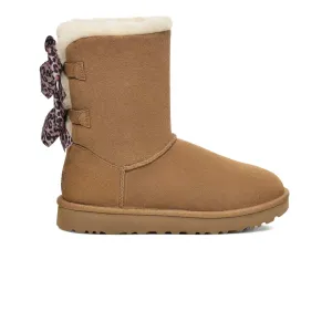 UGG® - Bailey Bow Leopard Stiefel für Damen (1138090-CHE)
