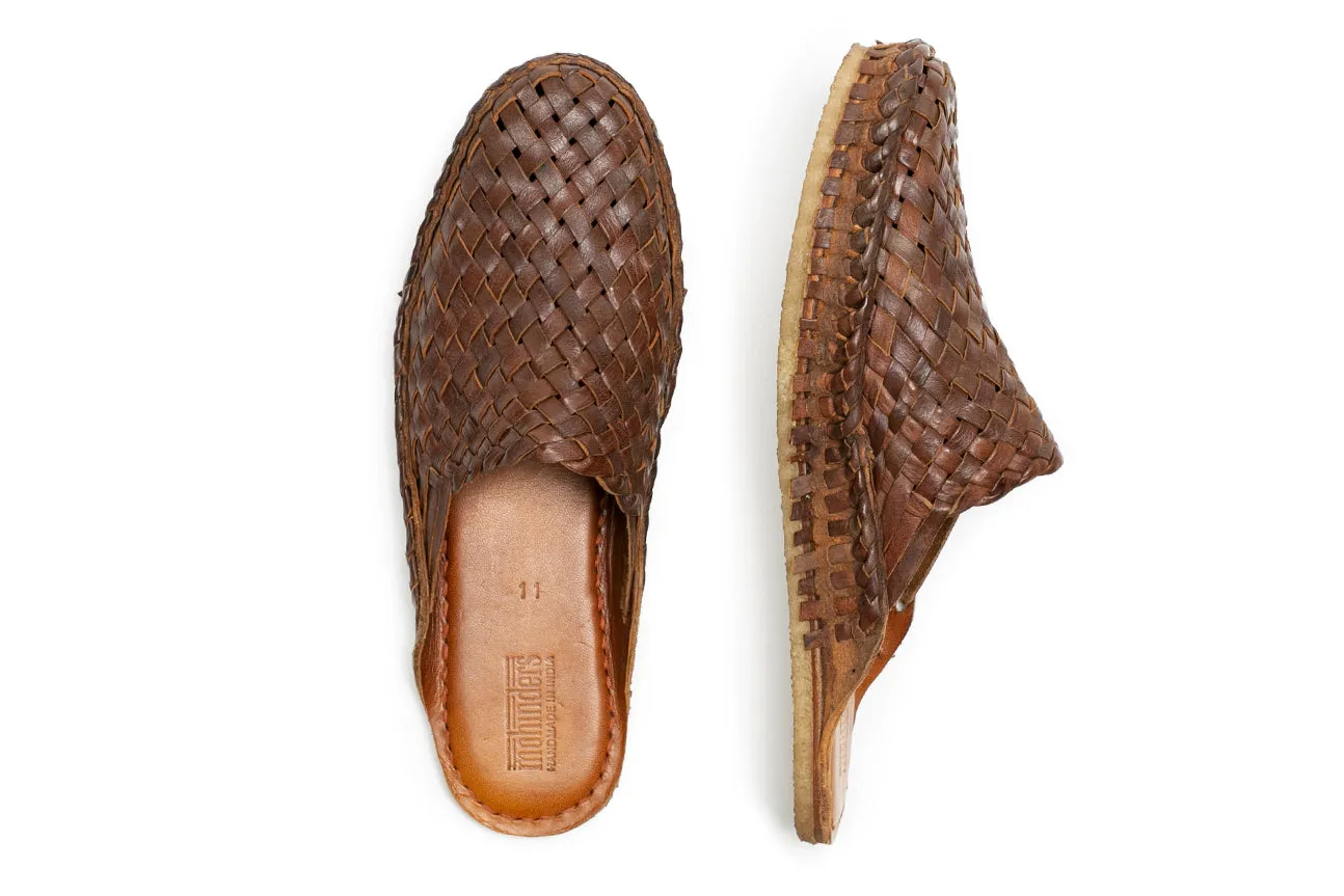 Woven City Pantoffel in Walnuss